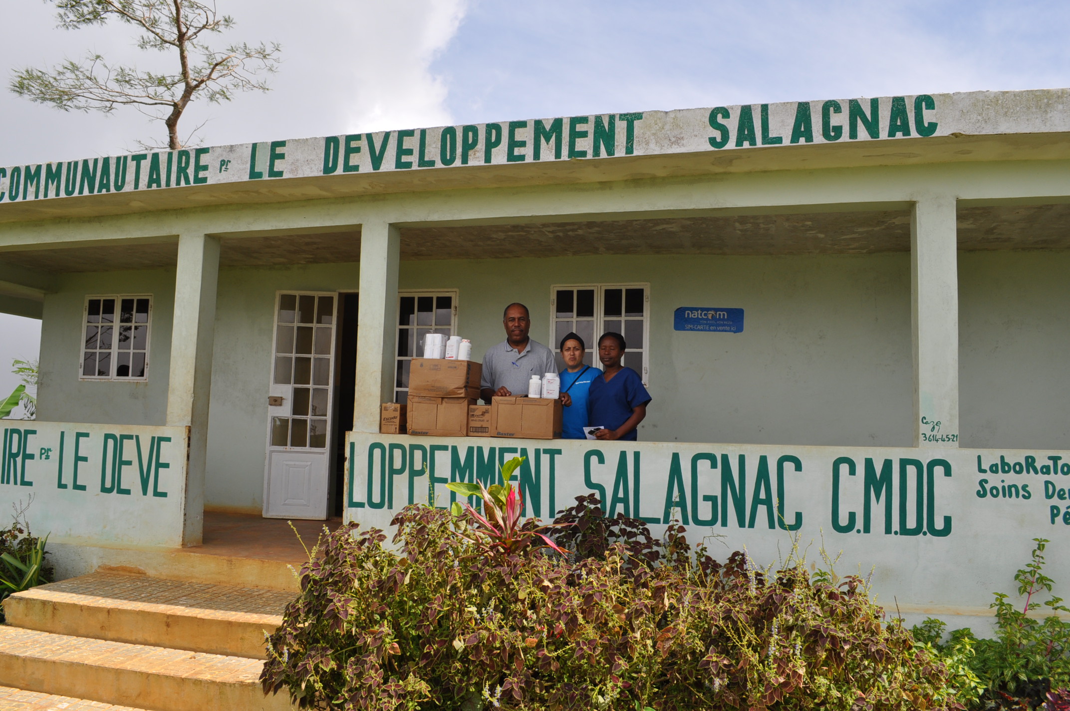 Delivery to the health center in Mussotte, one of six receiving a shipment of medicines and supplies.. Delivery to the health center in Mussotte, one of six receiving a shipment of medicines and supplies..