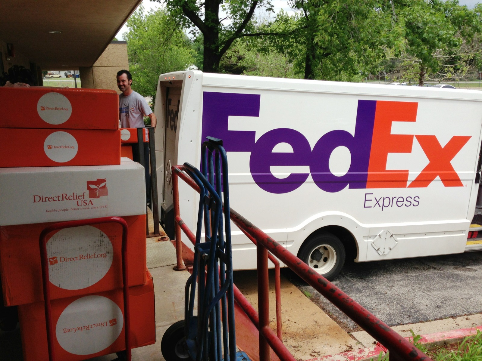 FedEx Delivers Tornado Relief to Community Health Centers Inc in Spencer, OK FedEx Delivers Tornado Relief to Community Health Centers Inc in Spencer, OK