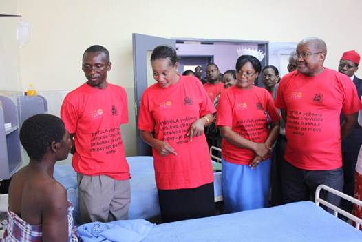 The clinician Mr. Sembo (far left) and hospital charge nurse accompanying the Deputy Minister of Heath and UNFPA representative during the a visit in the fistula ward. Photo courtesy of UNFPA. The clinician Mr. Sembo (far left) and hospital charge nurse accompanying the Deputy Minister of Heath and UNFPA representative during the a visit in the fistula ward. Photo courtesy of UNFPA.