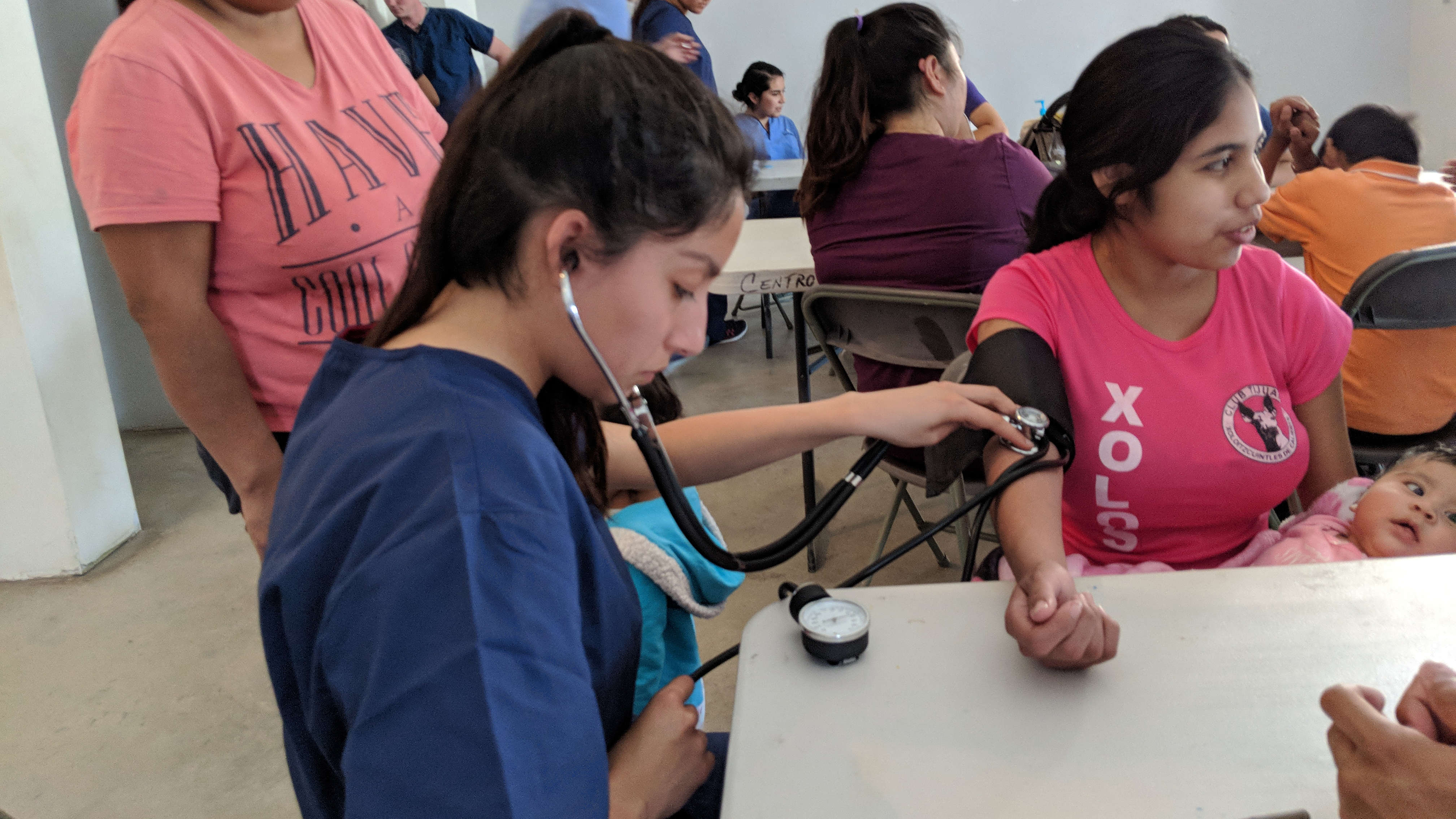 Doctors Health Students Cross Border For Patient Care In Tijuana